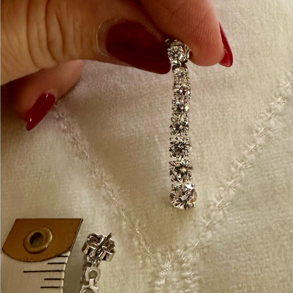 Elegant Silver and clear gem Drop Earrings